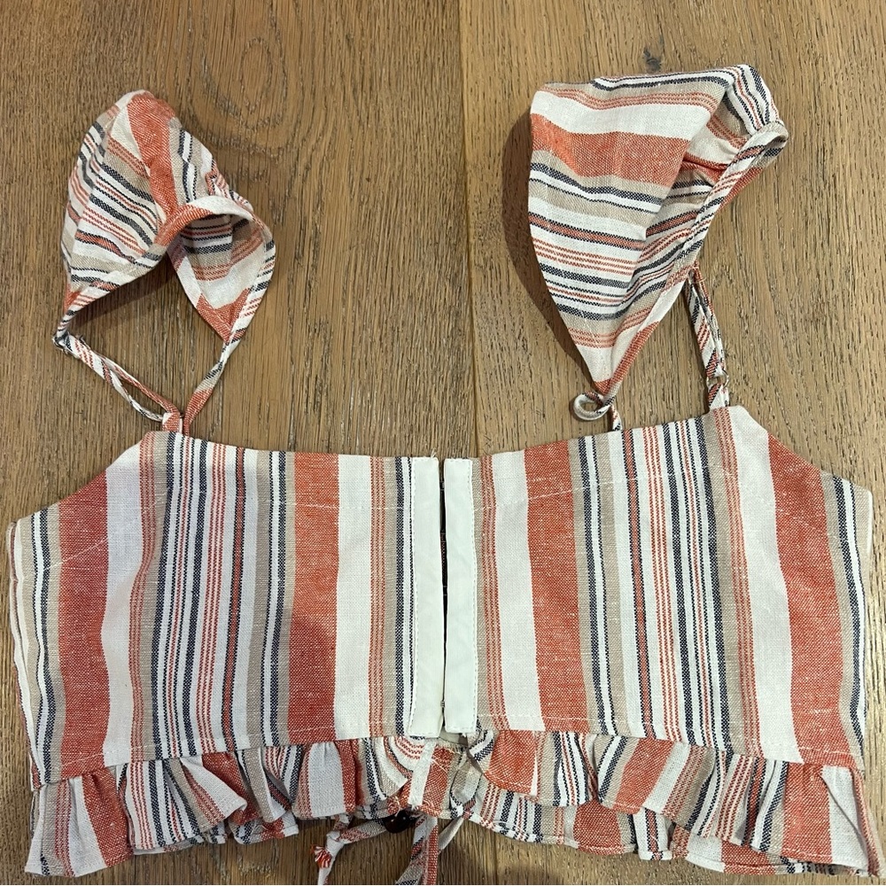 Striped Cropped Top - Picture 3 of 3